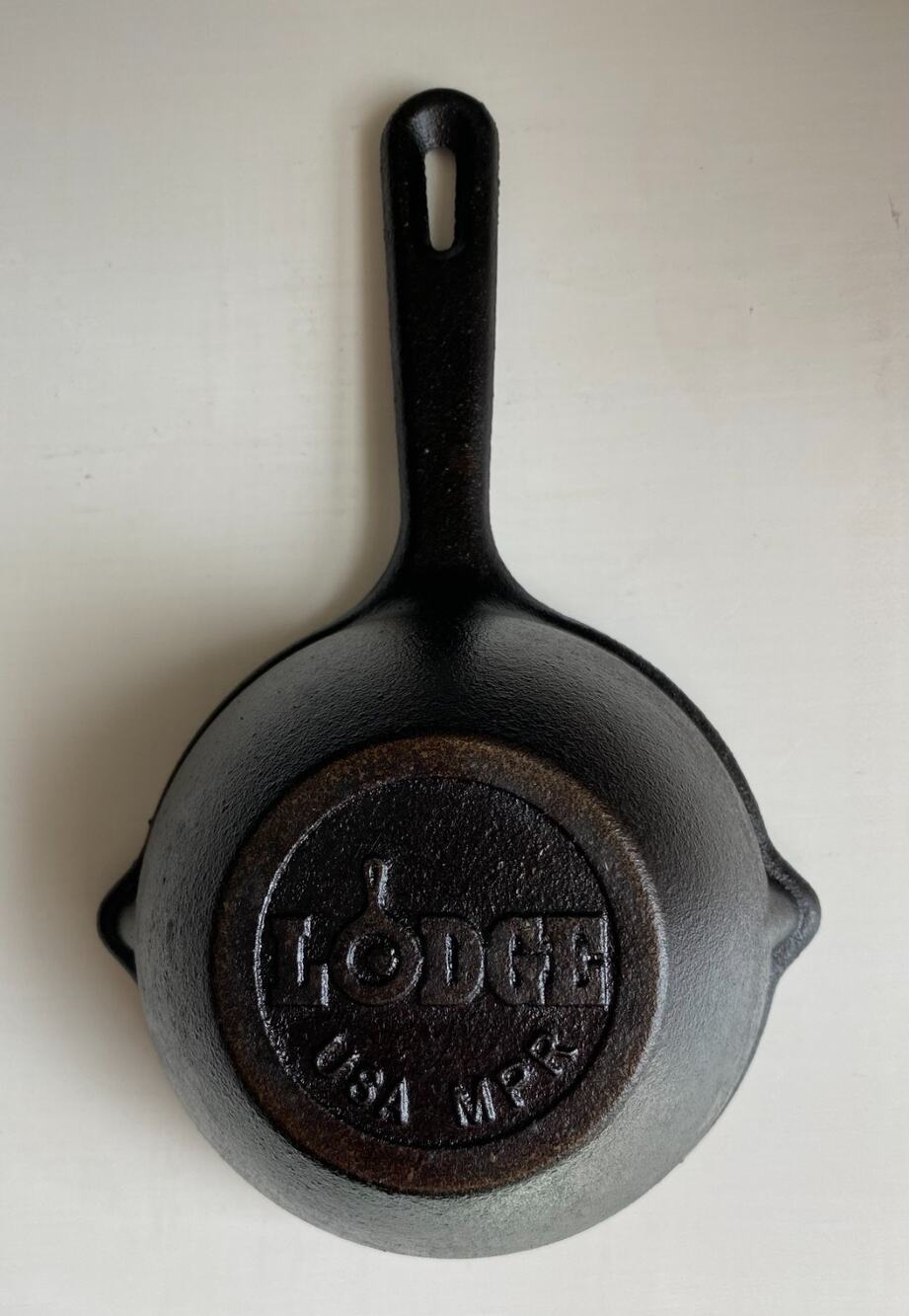 Vintage Lodge Cast Iron Small Double Spout 2 Cup Ladle Melting Dipper Pot